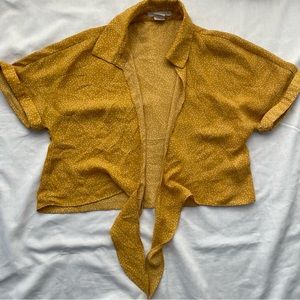 Super cute flowy yellow polka dot front tie top from urban outfitters 💛